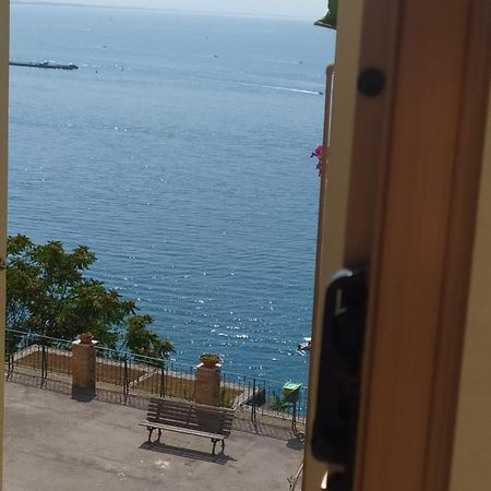 Appartement La Finestra Sul Mare à Vietri Extérieur photo