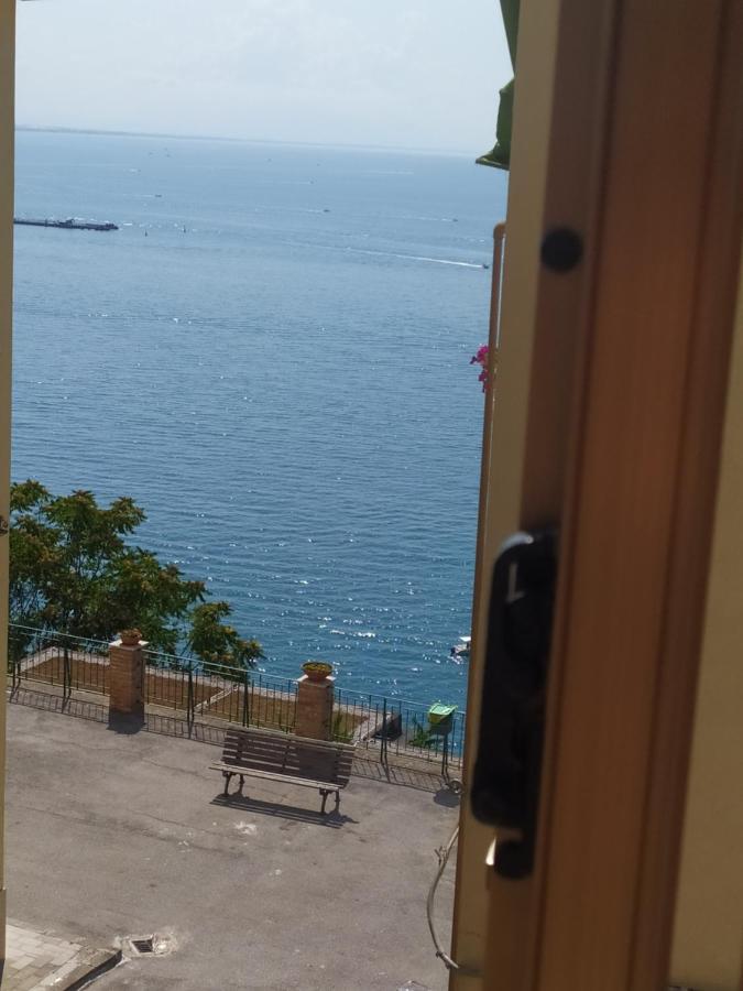Appartement La Finestra Sul Mare à Vietri Extérieur photo